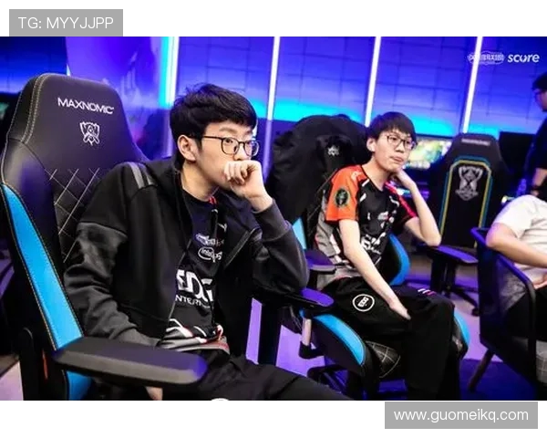 和平精英战场策略分析：EDG战队的快速反应与战术执行探秘