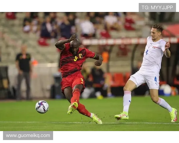 卡塔尔与捷克友谊赛精彩对决展现足球魅力与团队精神